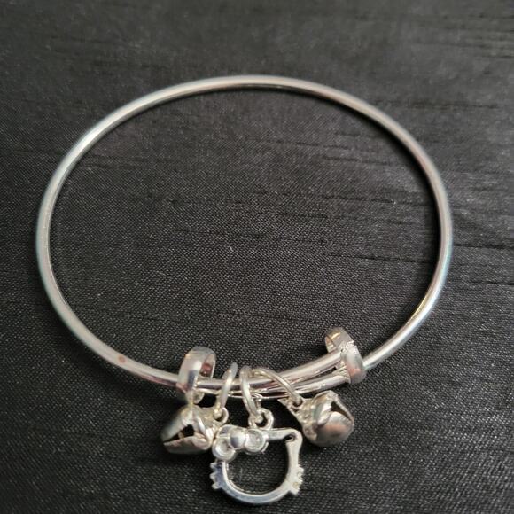 Hello Kitty silver tone charm bracelet with little bells - Picture 1 of 2